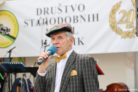 V Kamniku so bila na ogled starodobna vozila  (64)